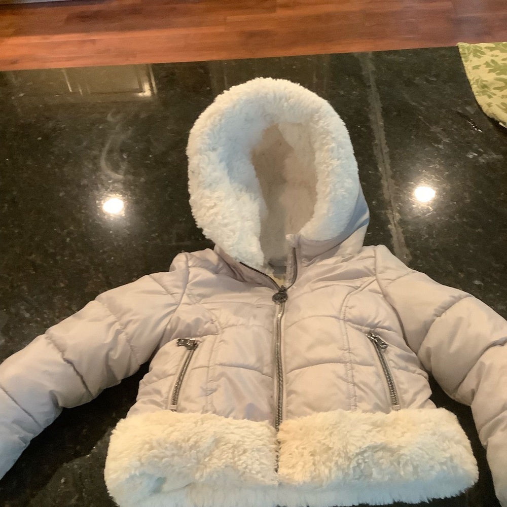 Michael Kors Silver Puffer Jacket with Insulated Padding and Stand-up Collar